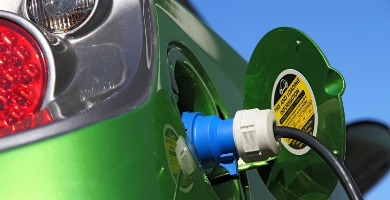 Natuur & Milieu start petitie voor ondersteuning elektrisch rijden